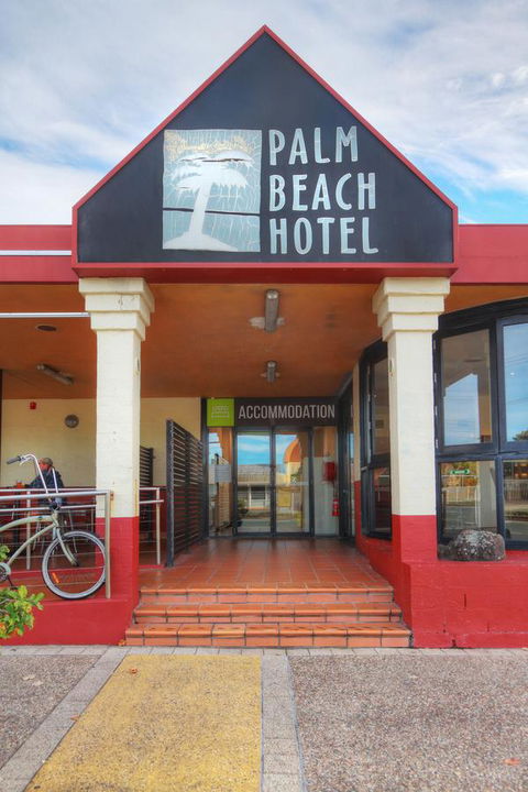 Palm Beach Hotel - Tourism Brisbane 7