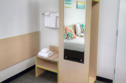 Palm Beach Hotel - Tourism Brisbane 17