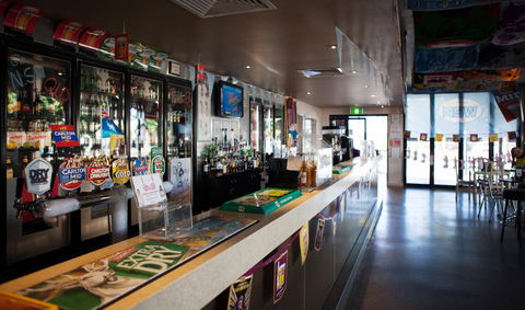 Palm Beach Hotel - Tourism Brisbane 15