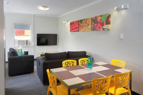 Palm Beach Hotel - Tourism Brisbane 23