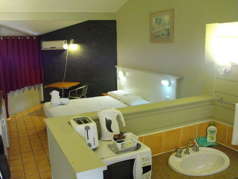 Kallangur Motel - Tourism Brisbane 1