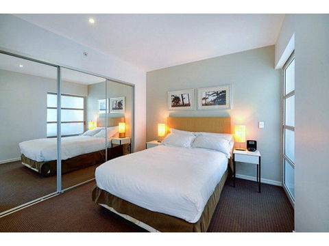 H Star Residences-- Paradise Stayz - Brisbane 4u 8