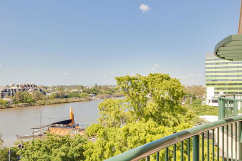 Central Cosmo Apartment Hotel - Brisbane Tourism 15