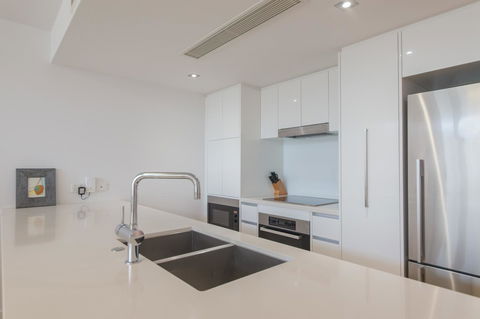 Echelon Apartments Yeppoon - Tourism Brisbane 14