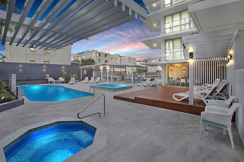 Catalina Resort - Tourism Brisbane 0