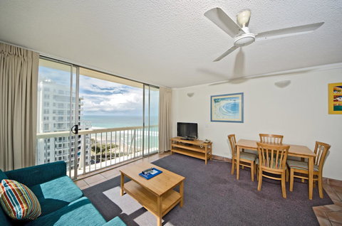 Chateau Beachside Resort - Tourism Brisbane 12