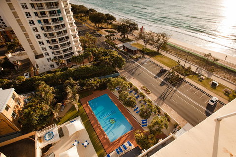 Chateau Beachside Resort - Tourism Brisbane 2