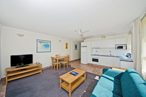 Chateau Beachside Resort - Tourism Brisbane 24