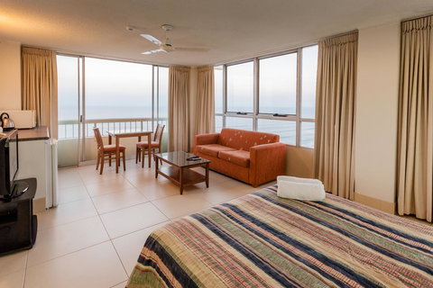 Chateau Beachside Resort - Tourism Brisbane 20