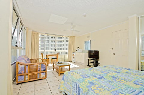 Chateau Beachside Resort - Tourism Brisbane 6