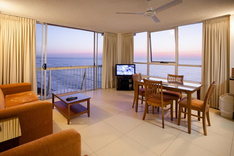 Chateau Beachside Resort - Tourism Brisbane 21