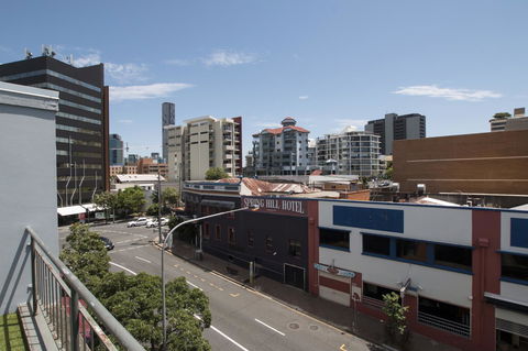 The Metropolitan Spring Hill - Tourism Brisbane 27