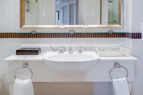 InterContinental Sanctuary Cove Resort, An IHG Hotel - Tourism Brisbane 12