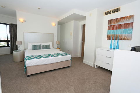 Neptune Resort - Tourism Brisbane 11