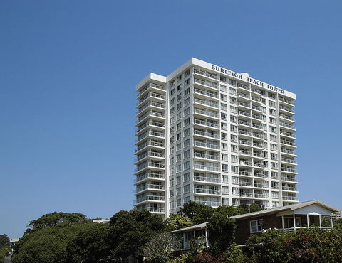 Burleigh Beach Tower - Tourism Brisbane 4