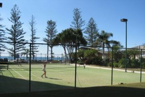 Burleigh Beach Tower - Tourism Brisbane 10
