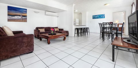 Bilinga Beach Motel - Tourism Brisbane 42