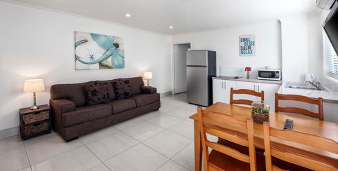 Bilinga Beach Motel - Tourism Brisbane 35