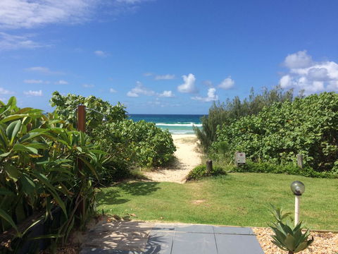 Bilinga Beach Motel - Tourism Brisbane 34