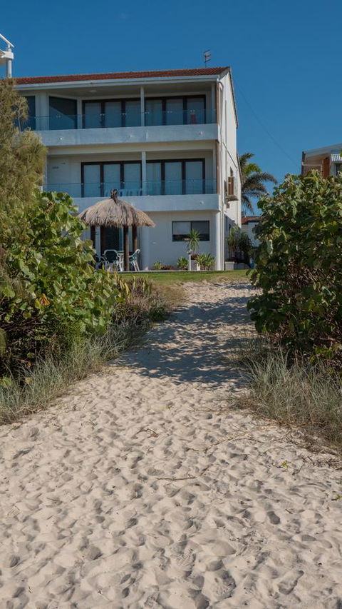 Bilinga Beach Motel - Tourism Brisbane 20