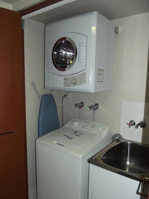 Private 2 Bedroom Apartment @ Chevron Towers - Tourism Brisbane 11