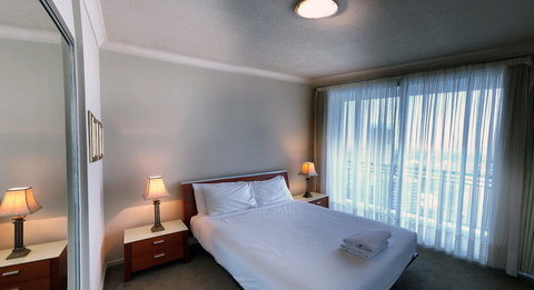 Private 2 Bedroom Apartment @ Chevron Towers - Tourism Brisbane 5