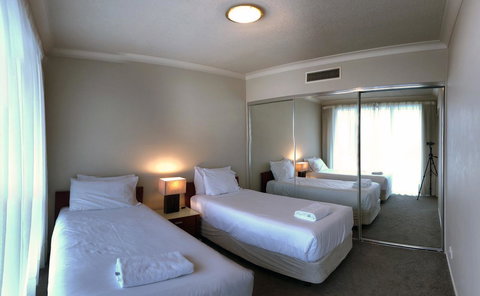 Private 2 Bedroom Apartment @ Chevron Towers - Tourism Brisbane 7