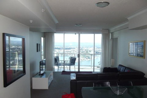 Private 2 Bedroom Apartment @ Chevron Towers - Tourism Brisbane 0
