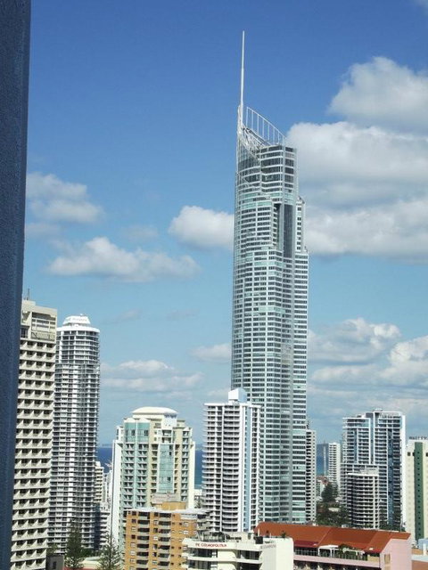 Private 2 Bedroom Apartment @ Chevron Towers - Tourism Brisbane 12