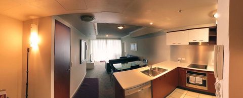 Private 2 Bedroom Apartment @ Chevron Towers - Tourism Brisbane 8