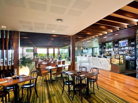 Eatons Hill Hotel - Brisbane Tourism 6