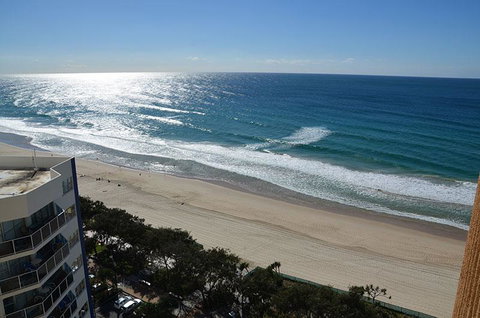 Zenith Ocean Front Apartments - Tourism Brisbane 41