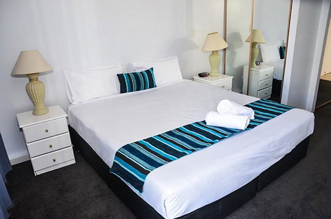 Zenith Ocean Front Apartments - Tourism Brisbane 15