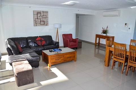 Zenith Ocean Front Apartments - Tourism Brisbane 33