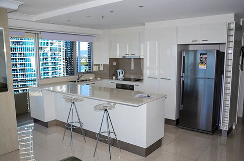 Zenith Ocean Front Apartments - Tourism Brisbane 37
