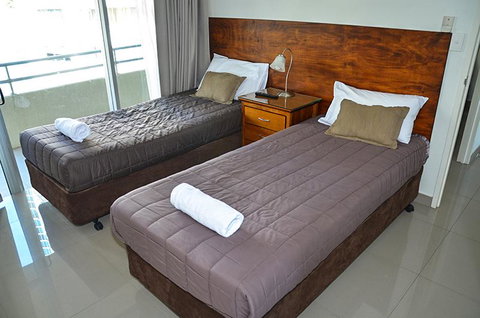 Zenith Ocean Front Apartments - Tourism Brisbane 34