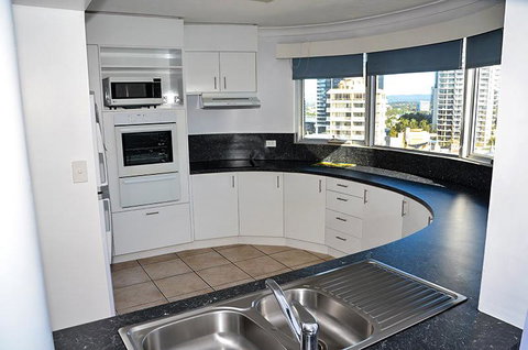 Zenith Ocean Front Apartments - Tourism Brisbane 10