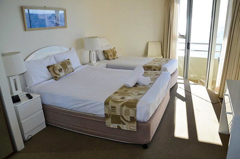 Zenith Ocean Front Apartments - Tourism Brisbane 24