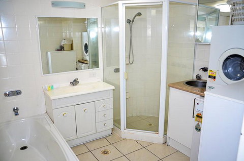 Zenith Ocean Front Apartments - Tourism Brisbane 28