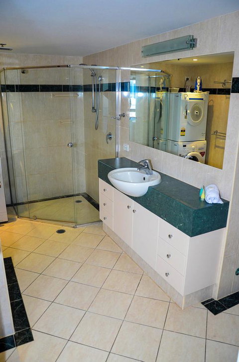 Zenith Ocean Front Apartments - Tourism Brisbane 17