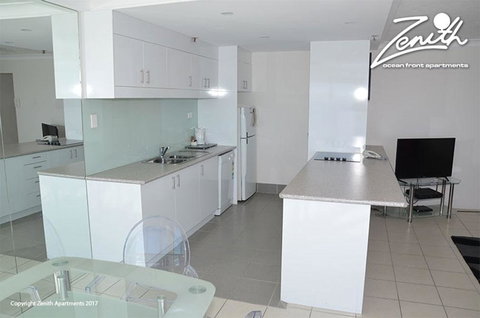 Zenith Ocean Front Apartments - Tourism Brisbane 2