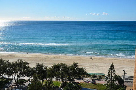 Zenith Ocean Front Apartments - Tourism Brisbane 13