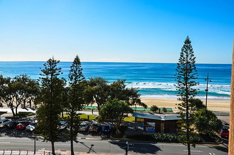 Zenith Ocean Front Apartments - Tourism Brisbane 31