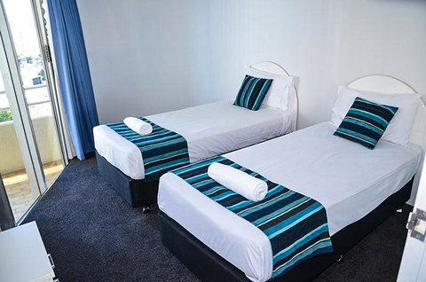Zenith Ocean Front Apartments - Tourism Brisbane 12