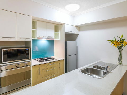 Oaks Brisbane River City Suites - Tourism Brisbane 9