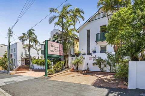 City Palms Brisbane - Tourism Brisbane 0