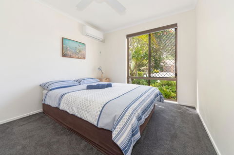 Waterfront Theme Park Getaway - Tourism Brisbane 9
