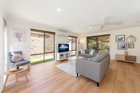Waterfront Theme Park Getaway - Tourism Brisbane 2