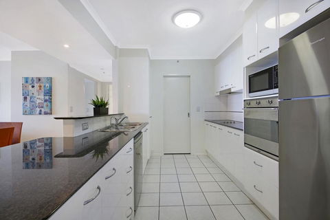 Oscar On Main Beach Resort - Tourism Brisbane 16