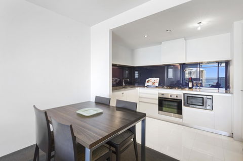 Holiday Holiday Circle On Cavill Apartments - Tourism Brisbane 17